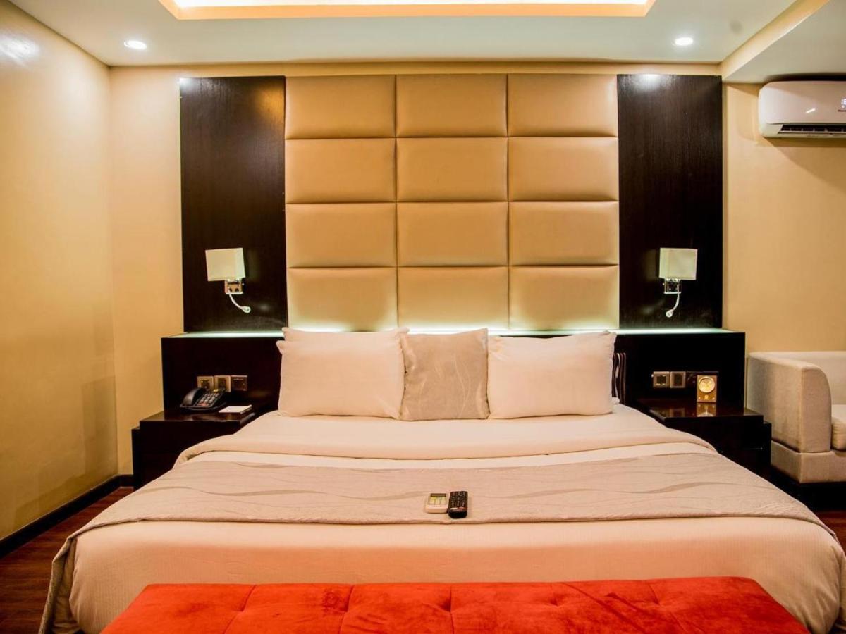 Bon Hotel Nest Ibadan Dış mekan fotoğraf