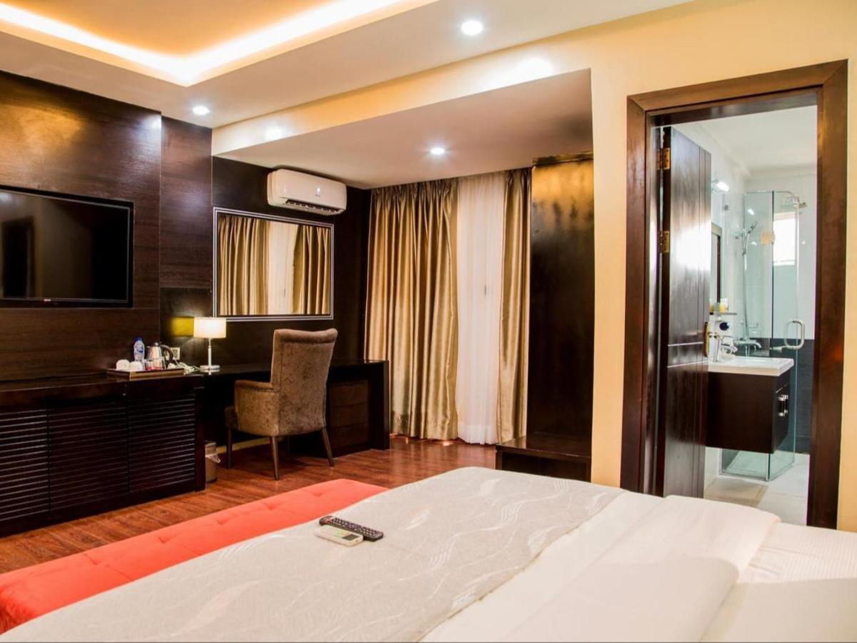 Bon Hotel Nest Ibadan Dış mekan fotoğraf