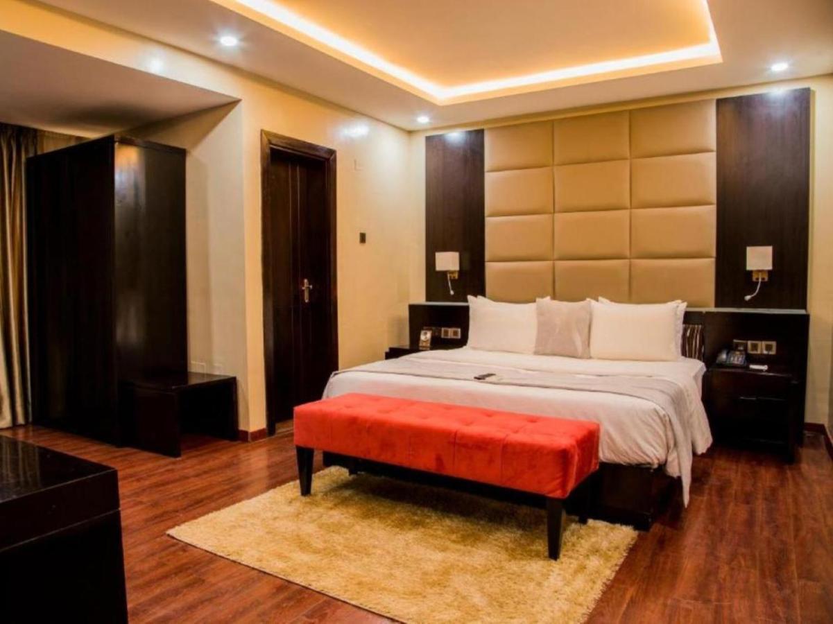 Bon Hotel Nest Ibadan Dış mekan fotoğraf