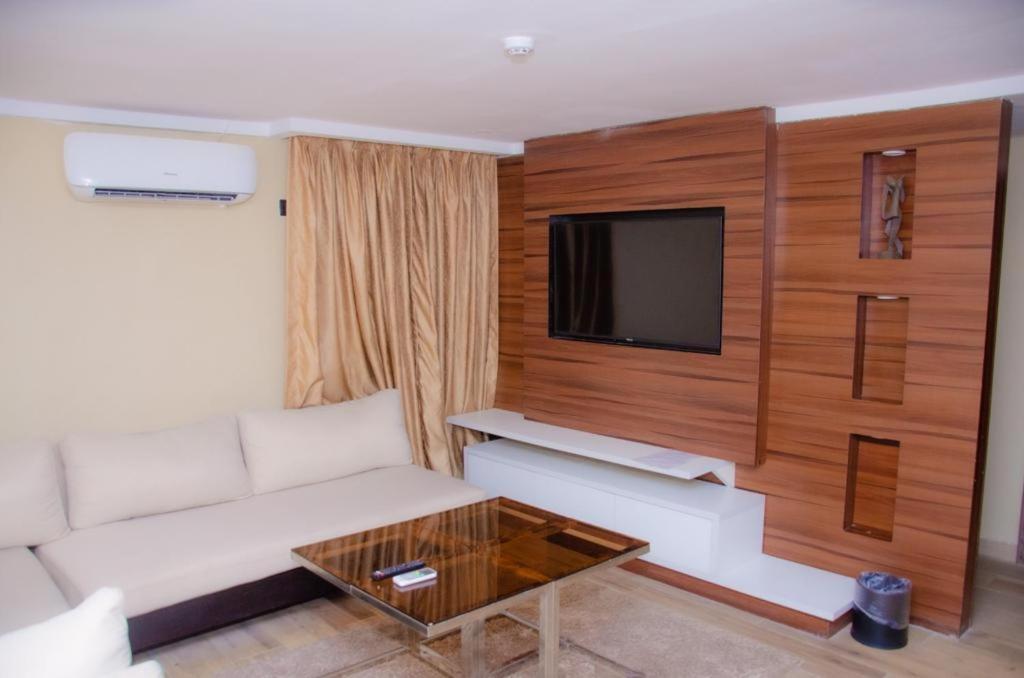 Bon Hotel Nest Ibadan Dış mekan fotoğraf