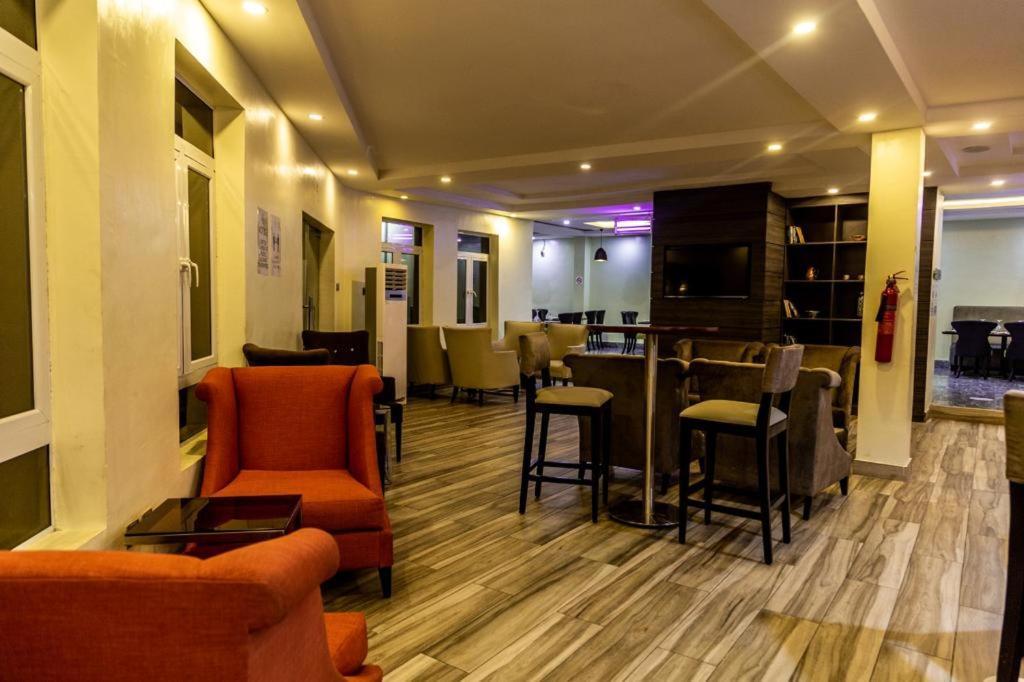 Bon Hotel Nest Ibadan Dış mekan fotoğraf