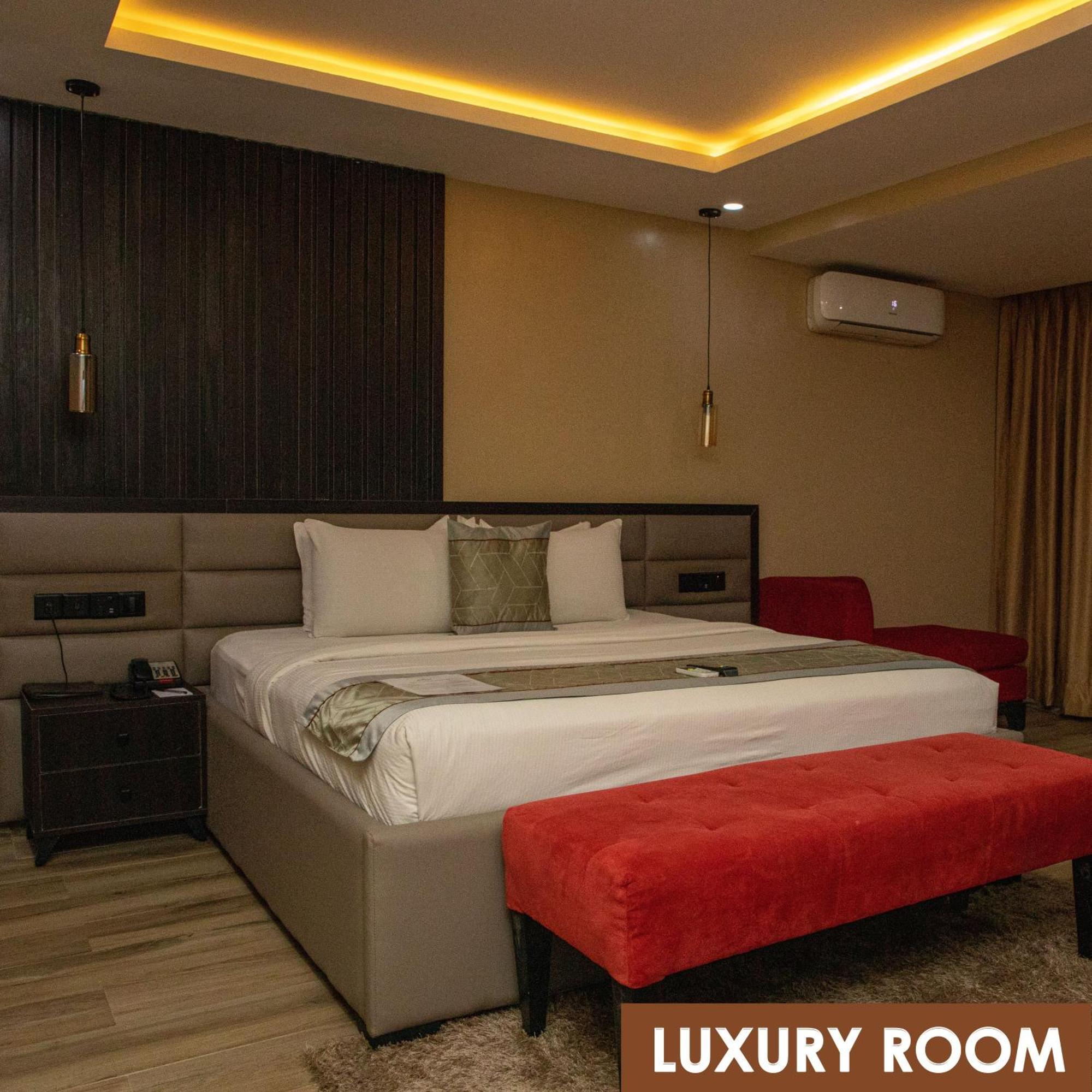 Bon Hotel Nest Ibadan Dış mekan fotoğraf